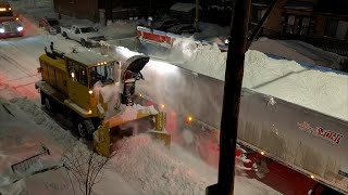 Larue 7460 powered by Detroit Diesel 12V71 after a 75cm snowfall in Montreal