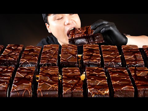 허쉬초코 아이스크림에 초코시럽 듬뿍 뿌려서 먹어보자!! Hershey's Chocolate Ice Cream