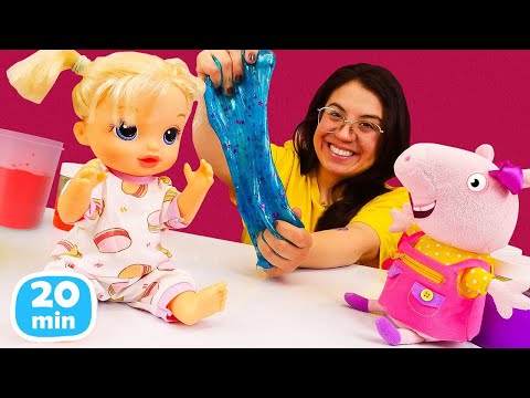 Peppa Pig y baby Alive juegan con slime colorido.