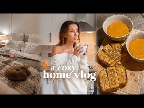 just a cozy weekend in the life of a girl living alone with her dog