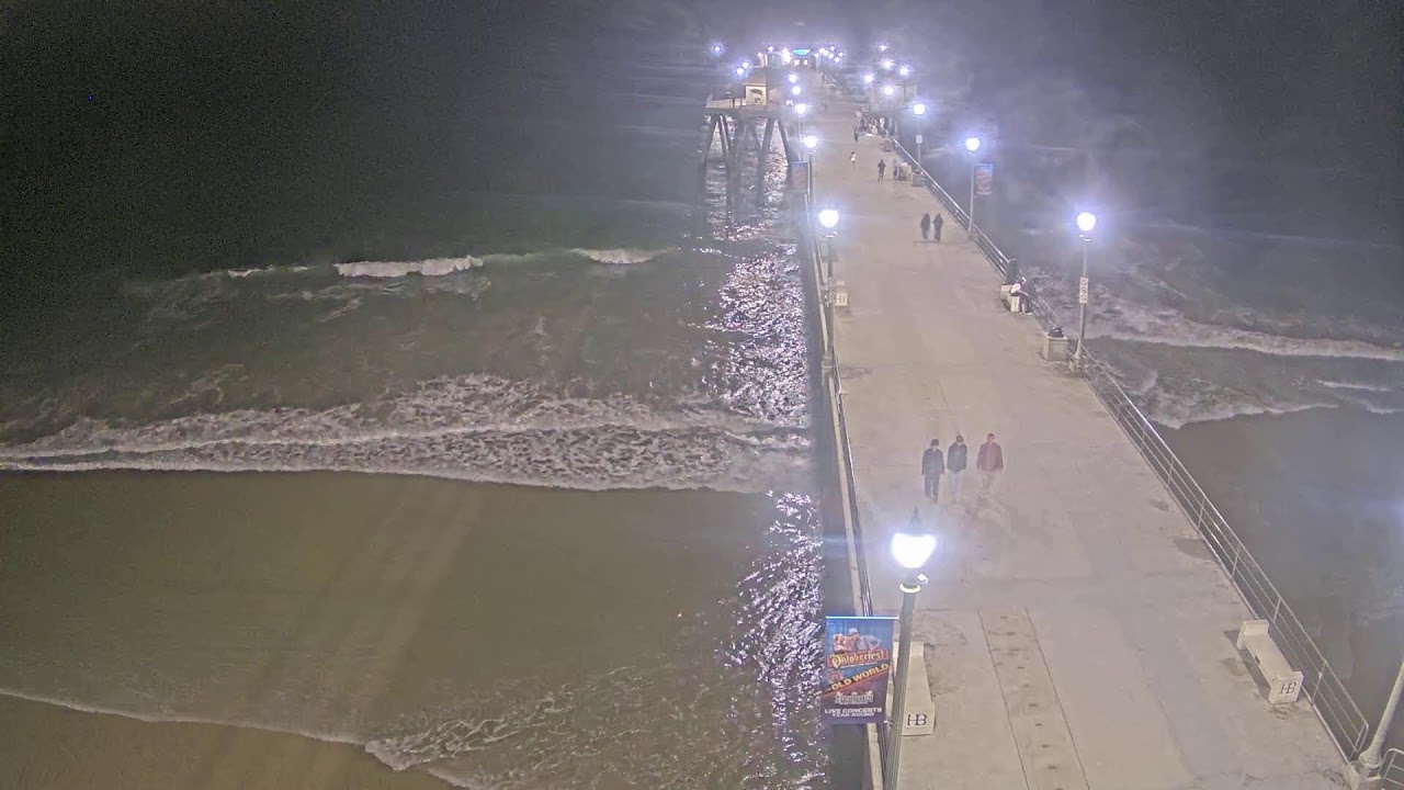 Huntington Beach Pier webcam