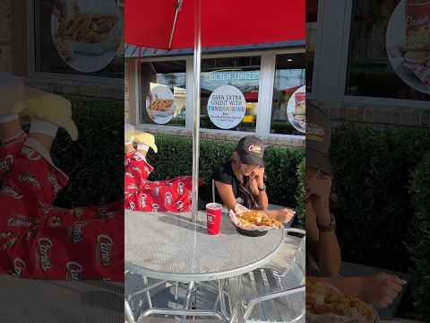 couldn’t finish singing bc ima big back 🍟❤️ #trend #fypシ゚viral #zombies #Foodie #shorts