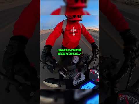 Esse motoqueiro teve que fazer uma manobra ilegal… mas não teve escolha