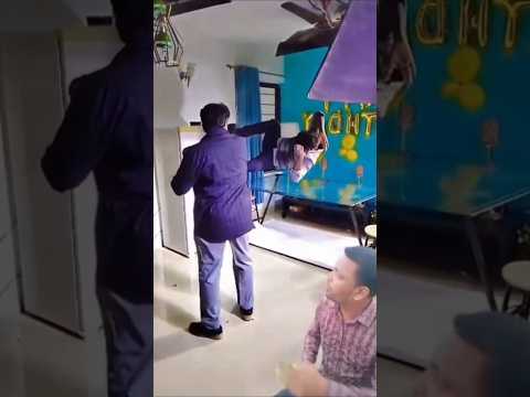 সিনেমাতে কাঁচ ভাঙার দৃশ্যের শুটিং। #শুটিং #সিনেমা #গ্লাস #ভিলেন #নায়ক #fakenotes #fakepapers #কাজ