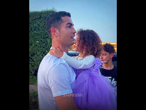 Ronaldo was shocked when saw this present..๐ช๐