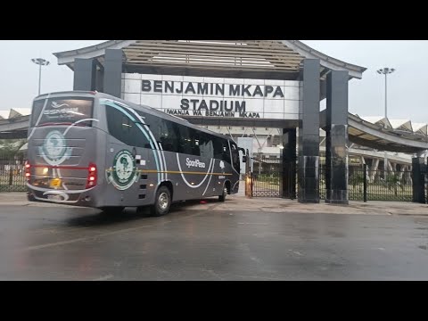 KUTOKA MKAPA Yanga wafika Mazoezi ya MWISHO/ SIMBA aingia mitini  NJE YA UWANJA KASHESHE
