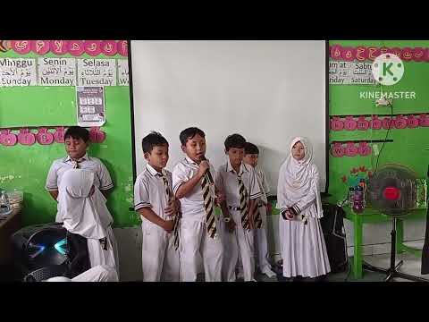 Kecil kecil cabe rawit. Kelas 2 SD sudah berani presentasi didepan adek adek TK.#SDAlahzarcairo