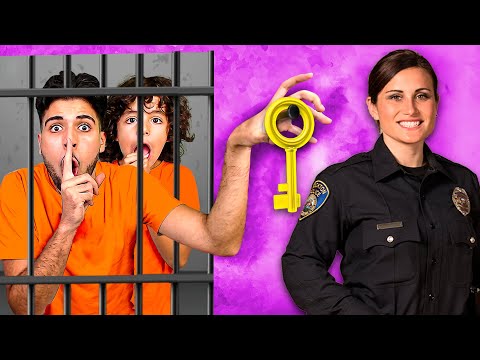 ENFERMÉ DANS UNE PRISON POUR FILLE avec MON FRÈRE !