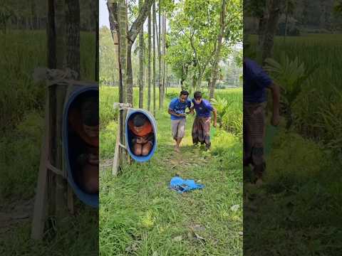 The mobile phone was lying on the road. #funny #foryou #reels #comedy #shots #funnyvideo