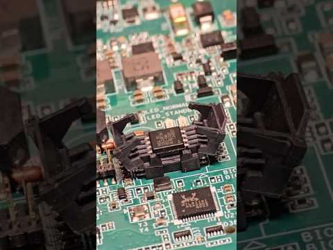 BIOS Chip Extraction 🎯🔧 | 8-Pin Satisfaction!