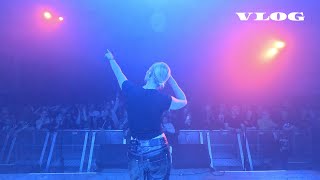 měsíc se mnou | vystupujeme na Cenách Anděl, život na tour (vlog)