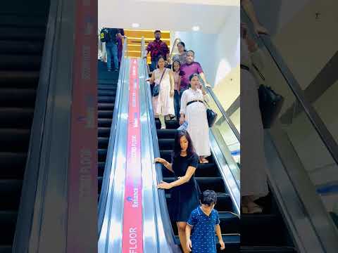 WRONG PHONE SNECHING PRANK || escalator prank || funny video #shorts #viral #funny   @ankysworld77