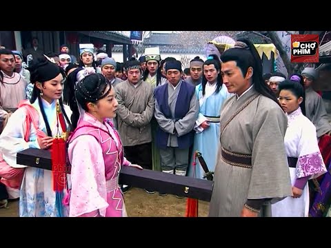 Triển Chiêu Mặc Đồ Dân Thường Lên Phố Tưởng Dân Hèn Bị 2 Cô Gái Chửi Xấu Mặt | Chợ Phim