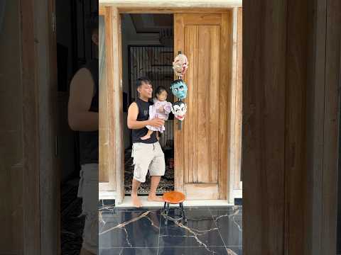 Adek mau pake topeng‼️