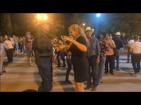 baile en el parque revolución en viernes