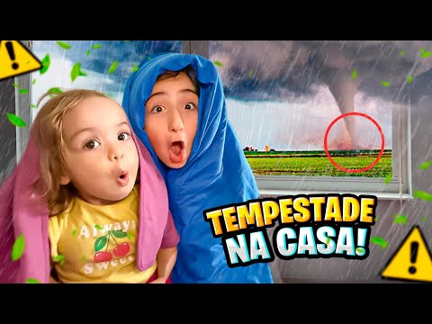 OS TORNADOS ESTÃO CHEGANDO na NOSSA CASA ANTIGA! Visitamos nossa antiga casa...