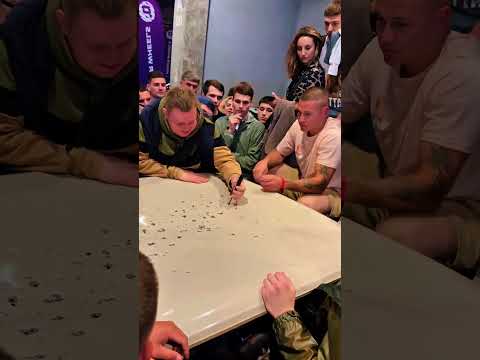 Desafio de furar o teto do carro...#shorts