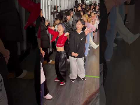 경환이와 소정이의 터치챌린지는??과연??#춤추는곰돌 #춤추는곰돌의랜덤댄스 #afstarz #랜덤댄스 #kpop #music #댄스 #dance #everytimewetouch #춤