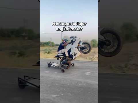Kok masih pakai alat #anakmotor #automobile #modifikasimotor #youtubeshorts