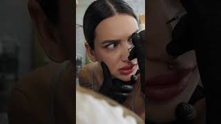 Не мешай тату-мастеру, если не хочешь уйти с бонусной тату 🙀