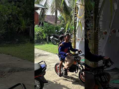 Sekarang bocil bocil mainnya sepeda listrik ,dulu yang punya sepeda biasa aja berasa orang kaya😂