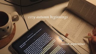 cozy autumn beginnings 🍂🧸 homebody days, my fall reading list and decorating (vlog)