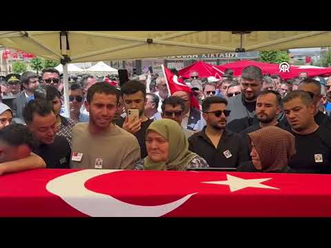 Şehitlerimizi uğurluyoruz