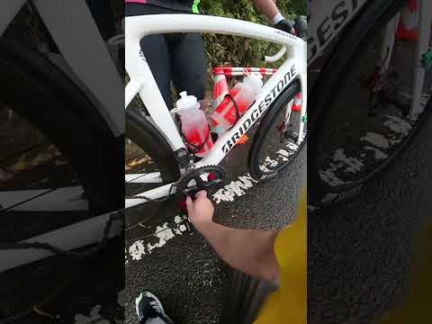 パンク リアホイール交換