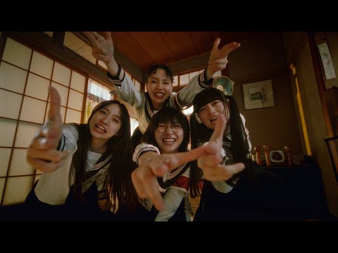 ATARASHII GAKKO! - じゃないんだよ (Official Music Video)