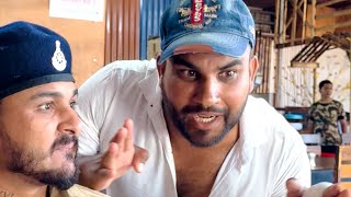 पुलिस वाले को पेशाब पिलाया#comedy funny