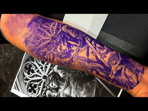 TATUAGEM DE ARCANJO COM VITRAL