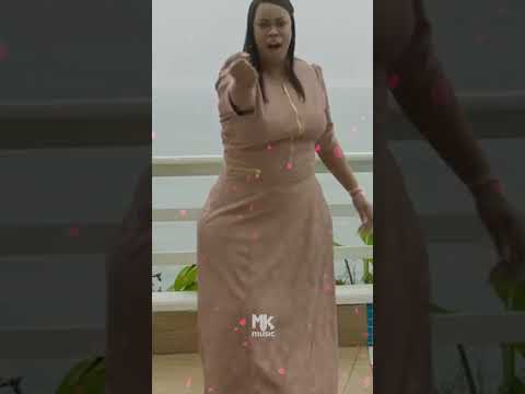 Feliz dia das Mulheres com Elaine Martins no clipe 