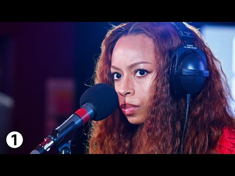 Ravyn Lenae - Love Me Not in the Radio 1 Live Lounge