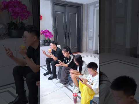 Chỉ cần xử lý thằng em già đầu bày trò là giải quyết được vấn đề #namthầnkinh #funny #giadinh