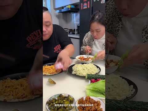 為蠢老公準備的雞腿，竟出現在我碗裡，真是太奇怪了
