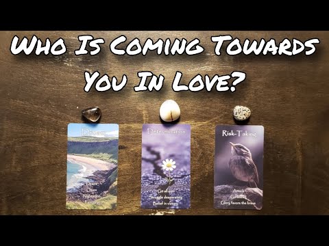 ♥️👀 WHO Is Coming Towards You In Love? Pick A Card Love Reading