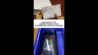 Aplasté el teléfono con la puerta del auto y ahora no enciende 😟