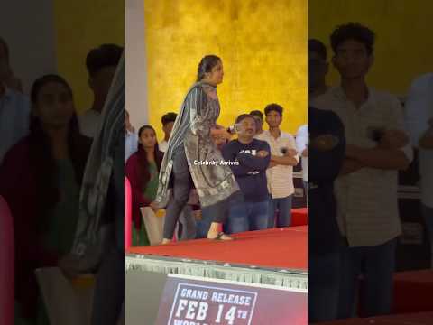 పెద్ద హీరోయిన్ ఇంత సింపుల్గా వచ్చిందో చూడండి bigg boss divi came in simple dress to movie event