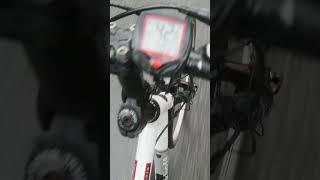 Kleiner Sprint im Regen mit 14kg Rad für besseres Körpergefühl im Dartsport