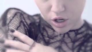 Miley Cyrus Adore You (Official Video)