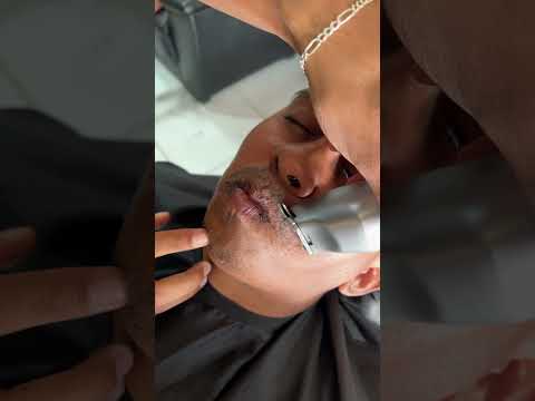 Tira o bigode muda hum homen😂😂😂