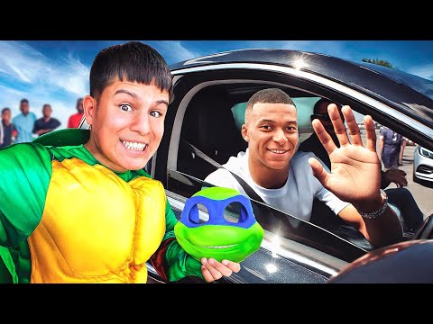 FUI A CONOCER A MBAPPE DISFRAZADO DE TORTUGA NINJA..