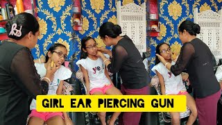 আমার কাছে আসলে সব বস হয়ে যায় 🥰🥰🥰 জাদু আছে জাদু  😜😂 girl Ear piercing gun