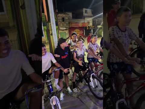 O NAMORADO E OS AMIGOS DELE