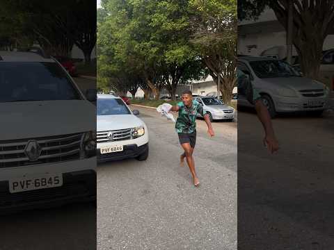 QUANDO O CARA INVENTA JOGAR BOLA