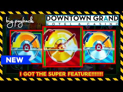 GOLDEN BUZZ SAW! Huff N' Even More Puff Grand Slots at the Downtown Grand in VEGAS!