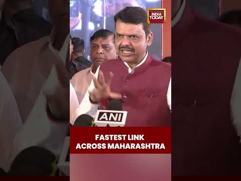 Devendra Fadnavis on India’s Longest Vande Bharat | 881 KM Nagpur-Pune Train Flagged Off by PM