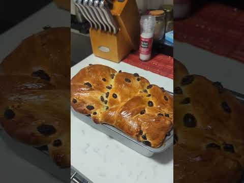 Snapping a Raisin Bread Into Existence