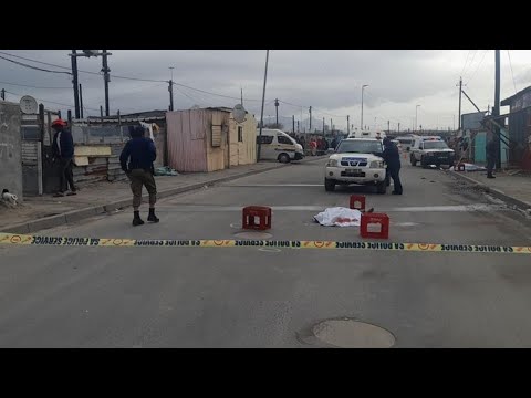 Babulawe Ngesihluku abebedubulana namaPhoyisa eNanda
