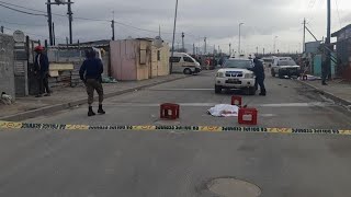 Babulawe Ngesihluku abebedubulana namaPhoyisa eNanda